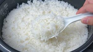 It is a big mistake to only add water to cook rice secret