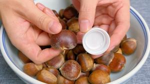 Today I found out that it is so easy to shell chestnuts